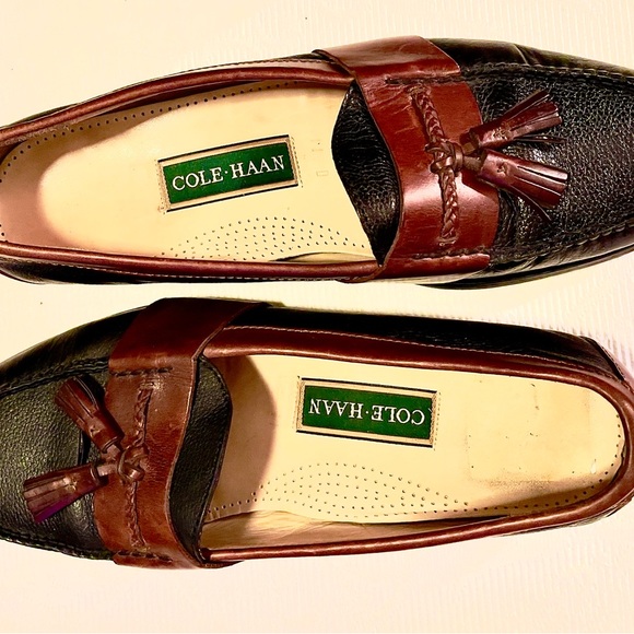 Cole Haan Mens two toned tasseled slip on shoes, excellent pre-owned condition. - Picture 2 of 6